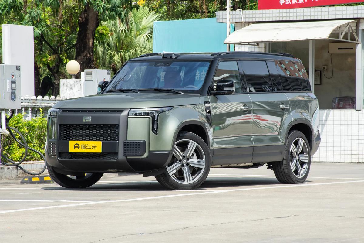 Автомобиль Jishi 01 (2024)
