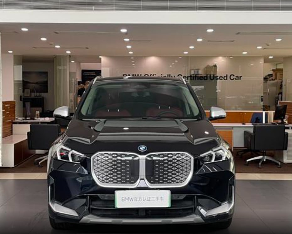 Автомобиль BMW iX1 eDrive25L X Design Package