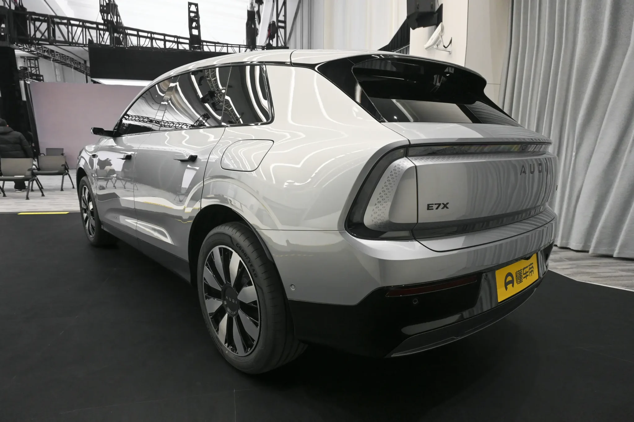  Audi E7X
