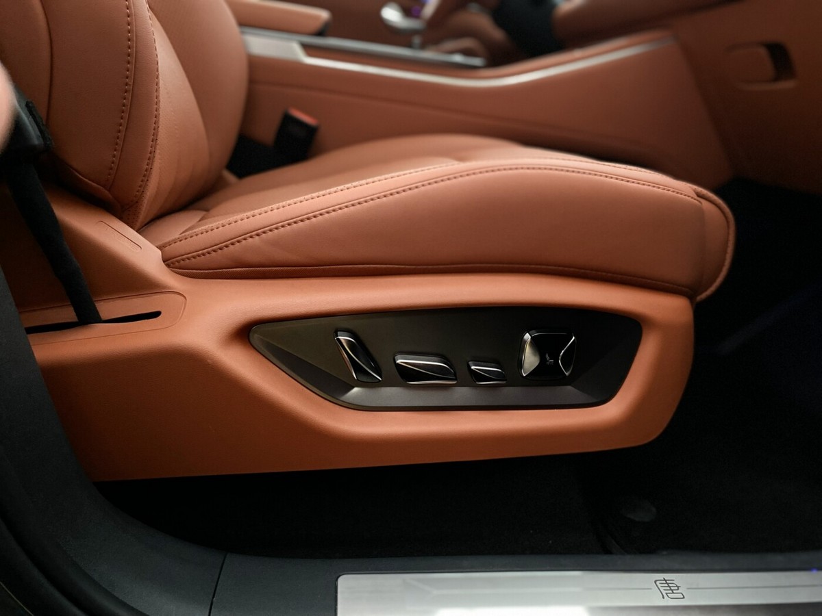 byd-tang-l-new-nalichie-14