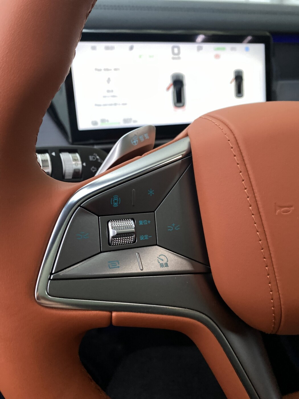 byd-tang-l-new-nalichie-15