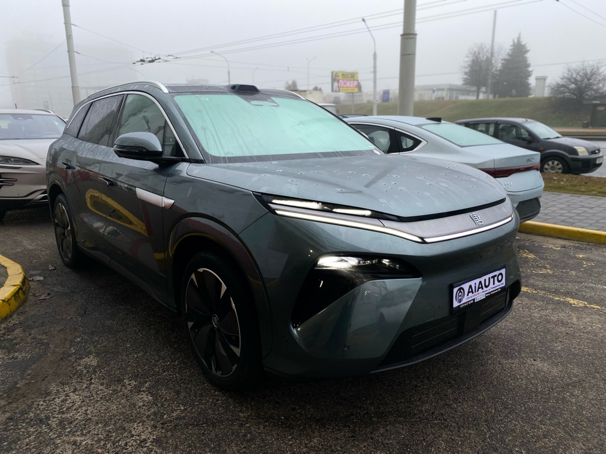 byd-tang-l-new-nalichie-25