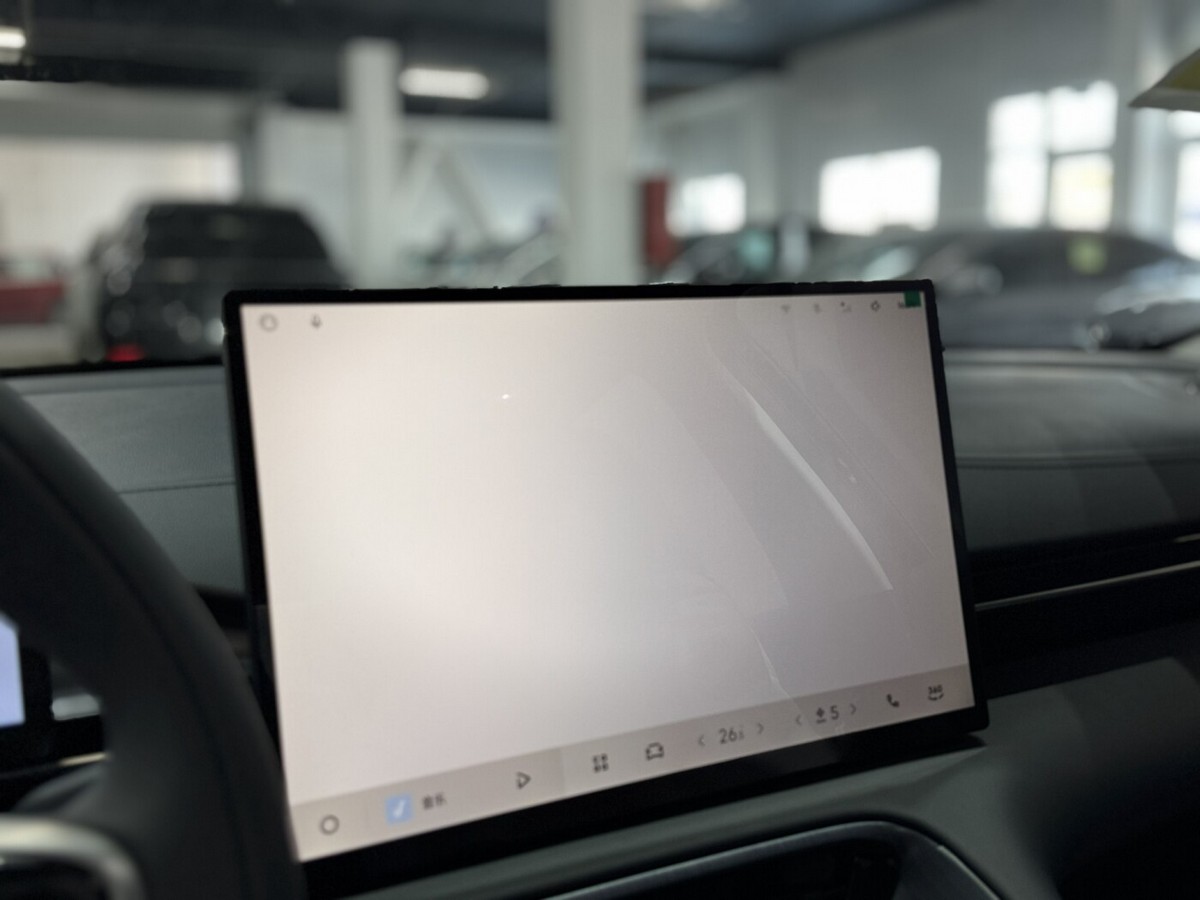 geely-galaxy-e5-new-nalichie-1