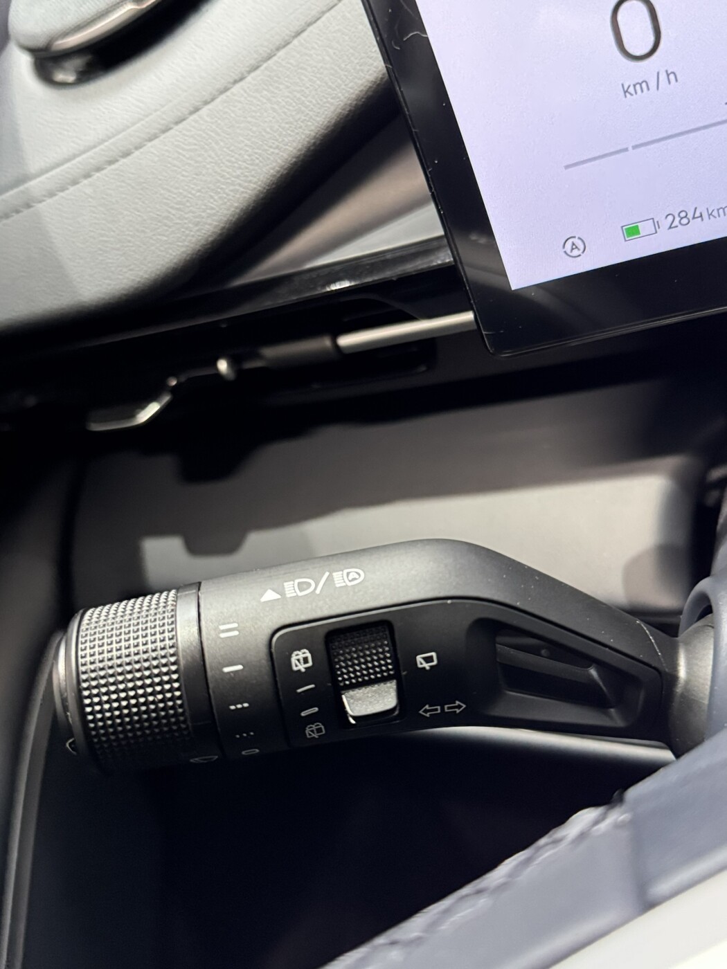 geely-galaxy-e5-new-nalichie-4