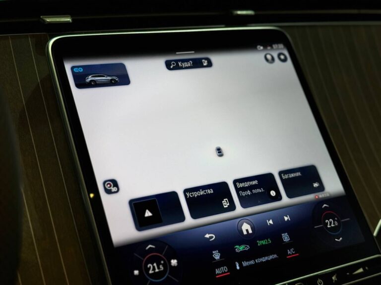  EQE SUV