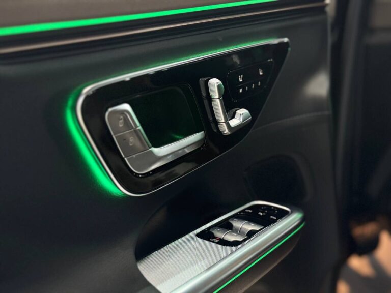  EQE SUV