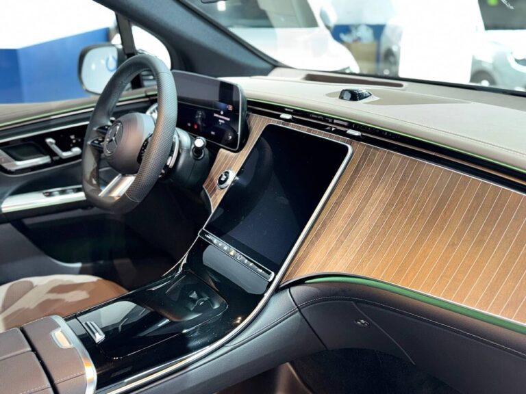  EQE SUV