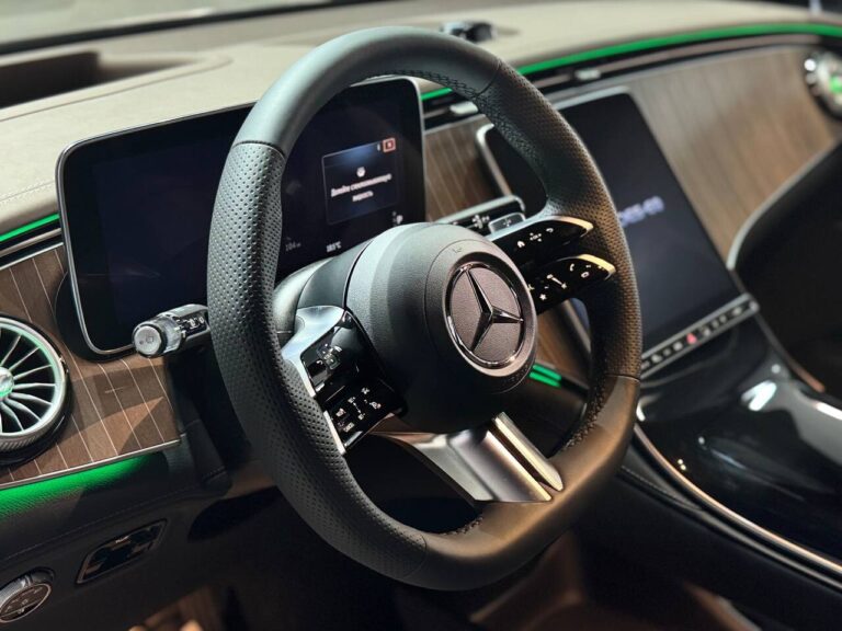  EQE SUV