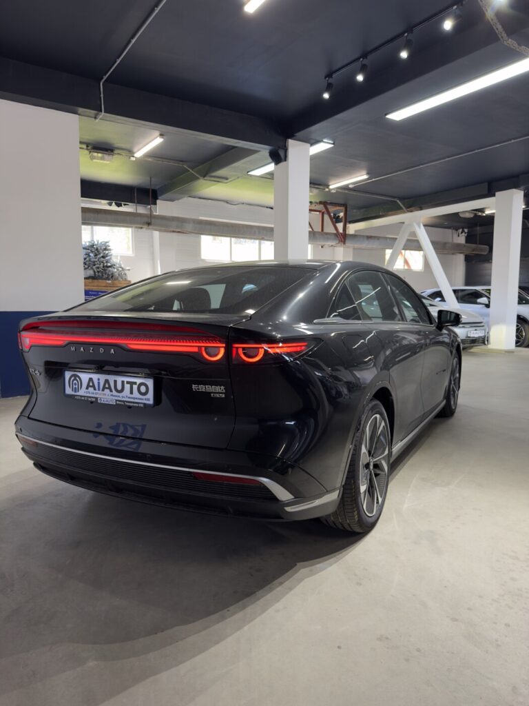  Mazda EZ-6